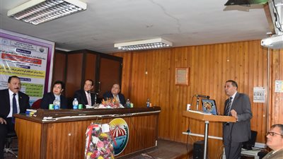 محافظ الدقهلية في مناقشة رسالة دكتوراة بجامعة السادات 