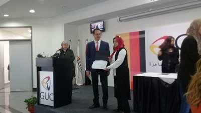 بالصور.. الجامعة الألمانية تسلم شهادات للمدرسيين الذين اتموا بنجاح الدورة التدريبية بمقر الجامعة