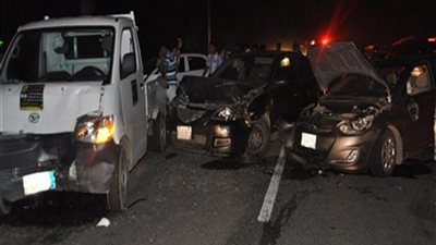 اصطدام اتوبيس و4 سيارات بطريق بلبيس بسبب الشبورة