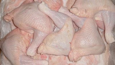 اغراق السوق بدواجن مجمدة.. والكيلو بـ 15 جنيها يثير الرعب فى قلوب المواطنين