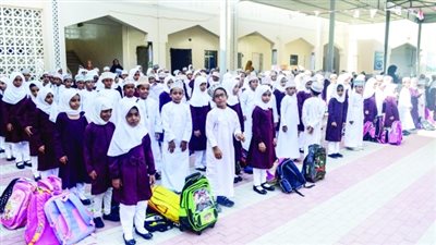 بمرتبات مرتفعة + بدلات |  كبرى المدارس العمانية تعلن عن وظائف جديدة للمعلمين والمعلمات المصريين.. ننشر نص الإعلان  