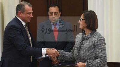 وزير الإسكان يشهد توقيع بروتوكول تعاون للحد من مخاطر الهجرة غير الشرعية وجرائم الاتجار بالبشر 