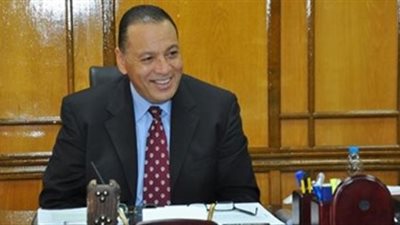 رئيس جامعة قناة السويس يتفقد تجديدات المستشفى الجامعي  