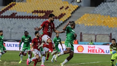 الاهلى يفوز على الاتحاد بثلاثية نظيفة