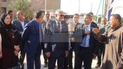 محافظ قنا ورئيس جامعة جنوب الوادي يفتتحان أعمال تطوير منطقة المساكن