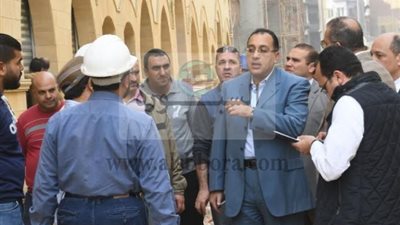 وزير الإسكان يتفقد أعمال تنفيذ الوحدات السكنية بمشروع 