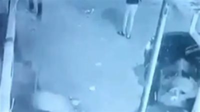 بالفيديو.. شاهد لحظة اختطاف طالبين بالثانوية العامة تحت تهديد السلاح