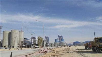 مصر تبني أكبر مصنع أسمنت في العالم