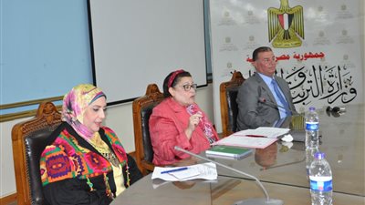التعليم: مساعد الوزير تعقد اجتماعًا لمدارس 30 يونيو للوجه القبلى  