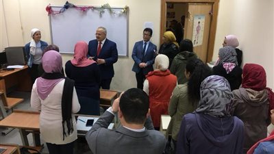 رئيس جامعة القاهرة يتفقد أعمال مبني معهد كونفوشيوس النموذجي الجديد 