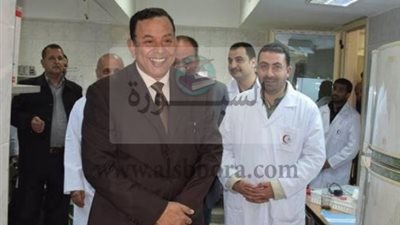 رئيس جامعة المنوفية فى زيارة مفاجئة للإدارة الطبية