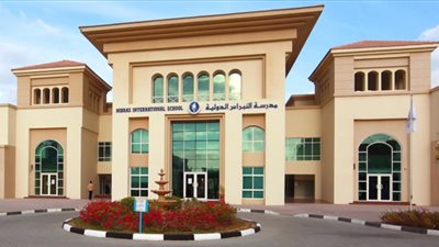 بمرتات متميزة| الإمارات تعلن عن وظائف جديدة للمعلمين والمعلمات في جميع المواد.. ننشر نص الإعلان