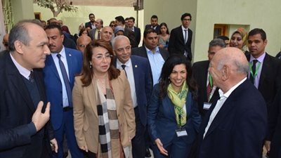 بالصور.. حجازى يشهد افتتاح مدرسة 