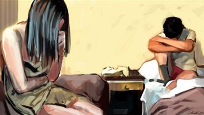 الشرطة تلقي القبض علي معلمة في أحضان أحد التلاميذ داخل سيارة.. وتكشف عن مفاجأة غير متوقعة