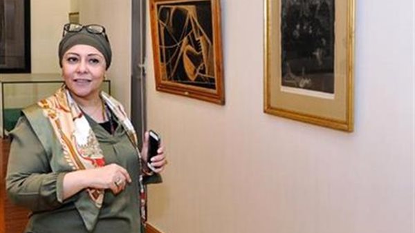 عميد كلية الفنون