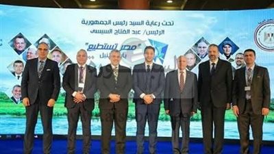 طلاب مدارس المتفوقين فى العلوم والتكنولوجيا يشاركون بمؤتمر 