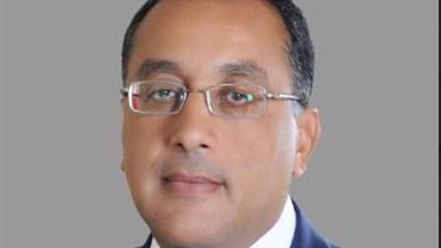 وزير الإسكان: بدء تنفيذ المرحلة الثانية لتوسعات محطتى تحلية مياه البحر بحلايب وأبورماد بالبحر الأحمر