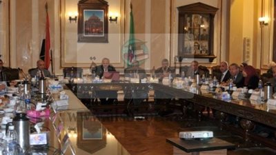 مجلس جامعة القاهرة: مستشفيات الجامعة على استعداد للتعاون مع القوات المسلحة وتوفير المساعدات الطبية 