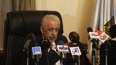 بعد قائمة محذوفات «التعليم».. «أمهات مصر» تحذر شوقي:  قرار الحذف يستخف بعقولنا 