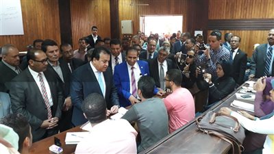 بالصور.. وزير التعليم العالي يفتتح 6 كليات بمدينة أسوان الجديدة جامعة أسوان