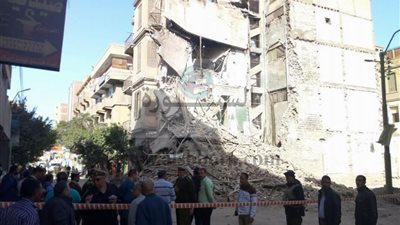 نجاة مئات التلاميذ من إنهيار عقار تُراثي في بني سويف