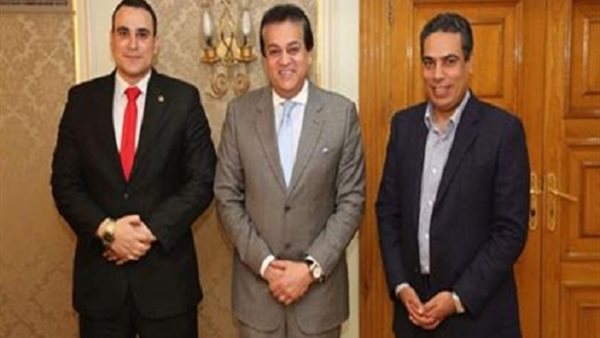 الجمال وعادل مع الوزير