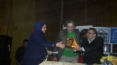 بالصور.. قصر ثقافة بيلا يختار مديرة مدرسة أنور سعيد الثانوية الأم المثالية 