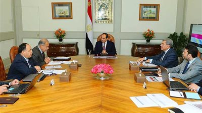السيسي يوجه الحكومة والمالية بزيادة الإنفاق على الصحة والتعليم
