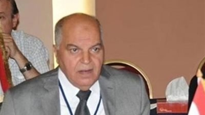 عاجل.. خلف الزناتى: راتب المعلم المساعد 2297 جنيها.. وكبير المعلمين 10 آلاف 516 جنيها.. والتطبيق على 3 سنوات 