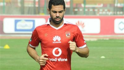 أحمد فتحي يجدد عقده مع الأهلي