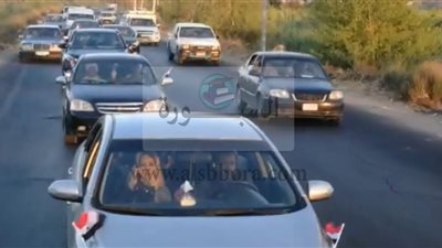 أكثر من 3000 معلم فى مسيرة تأييد بالسيارات من مقر معلمي نجح حمادي الى مركز ابو تشت