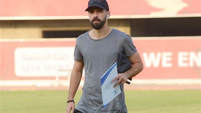 الأهلى يعلن رسميا التجديد لـ 