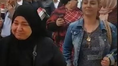 بالفيديو| زحام شديد للمواطنين امام مدرسة النقراشى بحدائق القبة للادلاء بأصواتهم 