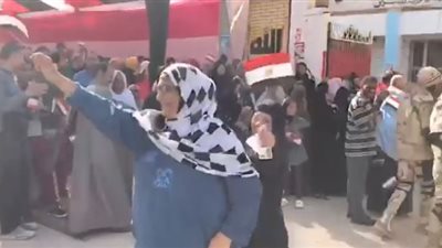 بالفيديو| نساء المطرية يرقصن على انغام 