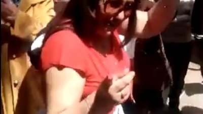 بالفيديو| الرقص والزغاريد تتواصل امام لجنة مصطفى كامل الأزهرى بالمعادى