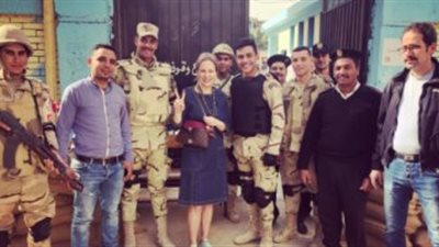 شيرين رضا تدلى بصوتها بالانتخابات الرئاسية 