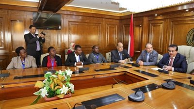 وزير التعليم العالى يكرم المشاركين الأفارقة فى الدورة التدريبية الإفريقية الـ 