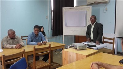 ورشة عمل لمديري المخازن بجامعة جنوب الوادي