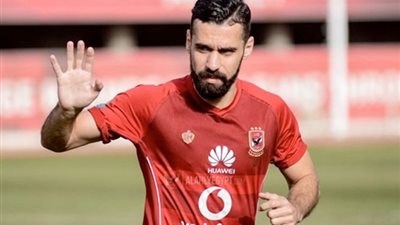 ازمة جديدة بين الاهلى وعبدالله السعيد