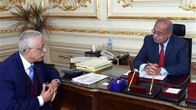 الحكومة تجتمع مع طارق شوقى.. وتعلن توزيع 600 ألف تابلت على طلاب المدارس العام المقبل