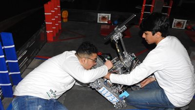 الجامعة الألمانية بالقاهرة تستقبل ممثلي مصر في مسابقة الربوتات العالمية