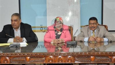 التعليم تعقد اجتماعًا لمناقشة حصاد التقويم الذاتي للعام الدراسي الحالي