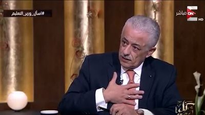 طارق شوقى: مكافآت مجزية للمعلمين من خلال الأسئلة وتصحيح اجابات الامتحانات