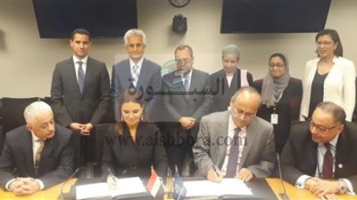 شوقى يشهد توقيع عقد دعم البنك الدولى بـ