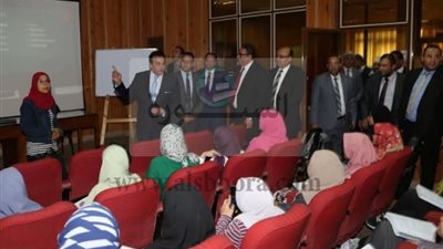 خالد عبد الغفار فى جولة تفقدية بجامعة المنصورة