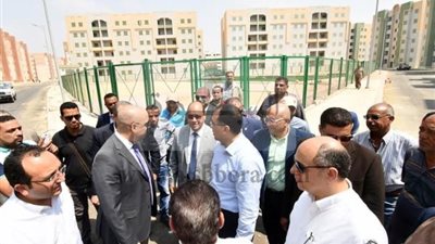 وزير الإسكان: 4900 وحدة سكنية لتطوير العشوائيات بمشروع 