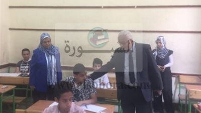 حجازي يتفقد سير امتحانات شهادة إتمام الدراسة الإعدادية بمرحلة التعليم الأساسي بالجيزة