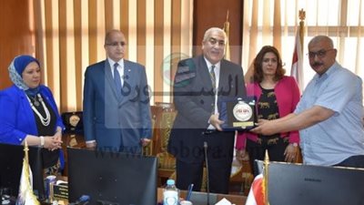 تكريم رعاة الإحتفال بعيد جامعة مدينة السادات