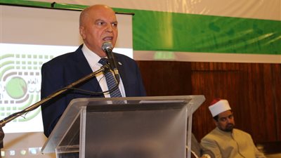 نقيب المعلمين يطالب بإدراج المشكلة السكانية في المناهج الدراسية