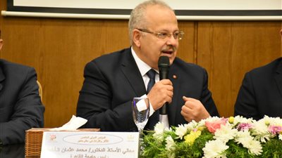 الخشت بإجتماع مجلس كلية الصيدلة: أحلم بتوفير بديل للمواد الخام المستوردة للأدوية وأدعم مجانية التعليم